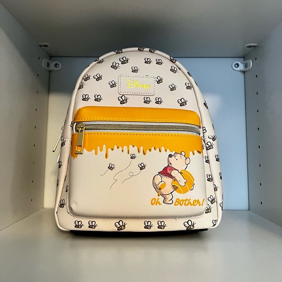 Winnie the Pooh Loungefly Backpack *FREE SHIPPING* - Picture 5 of 5